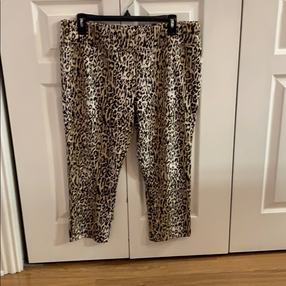 Cheetah print Capri leggings